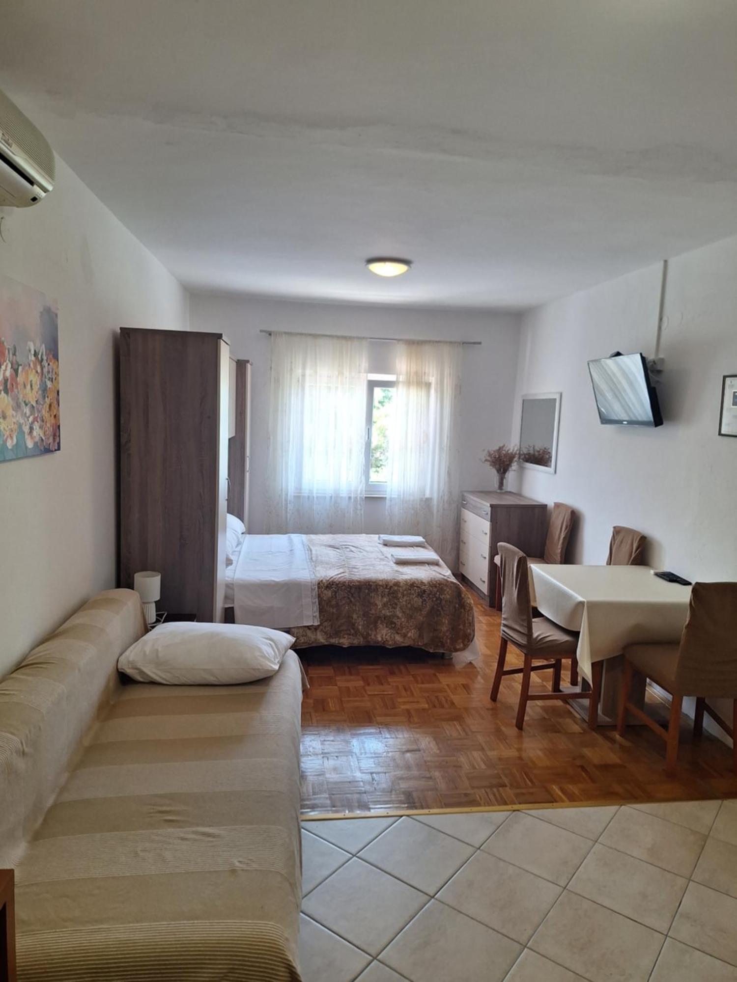 סטאריגרד-פקלניצה Diana Rooms And Apartments מראה חיצוני תמונה